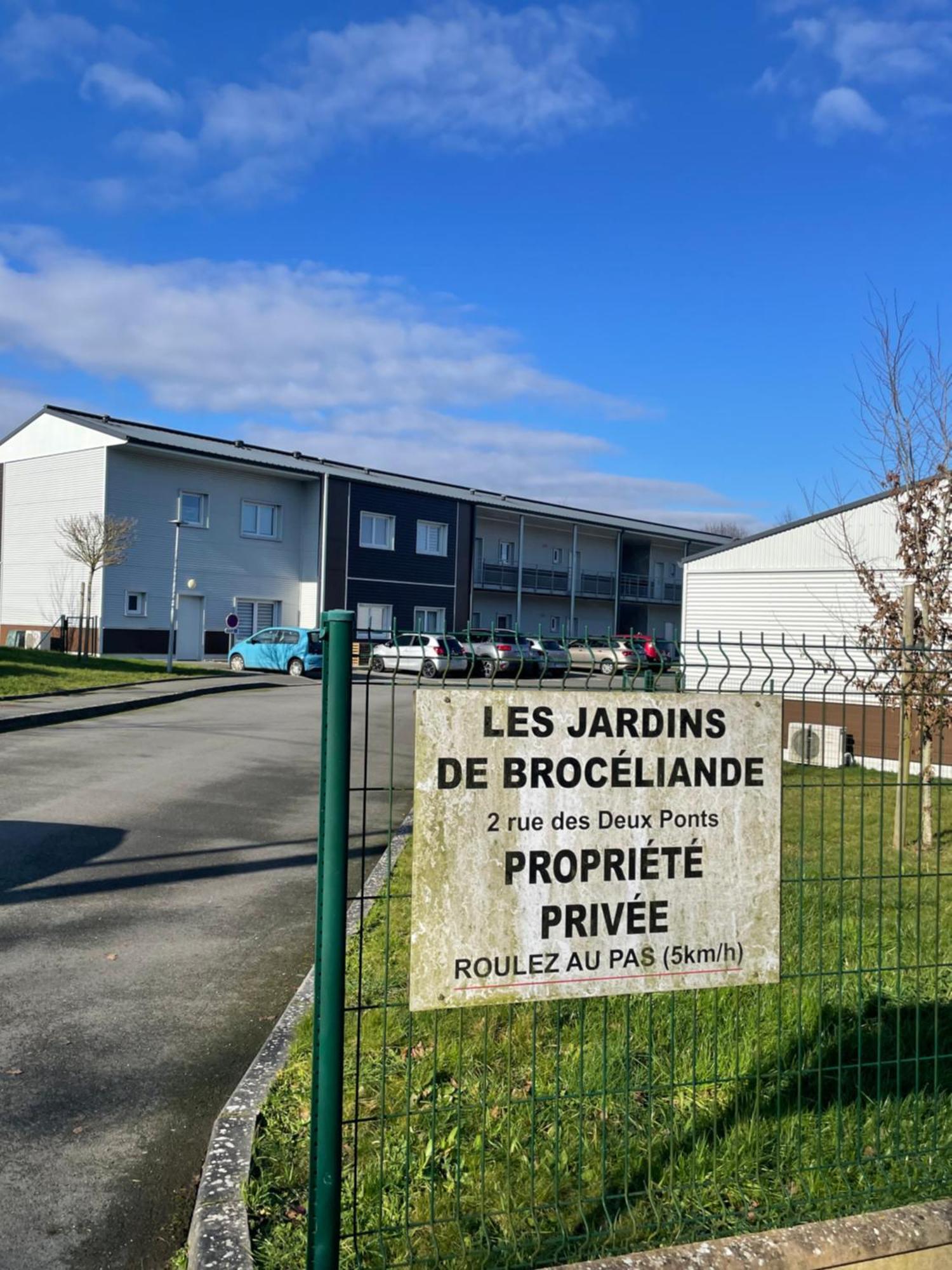 Appartement Le Jardin De Broceliande à Ploërmel Extérieur photo
